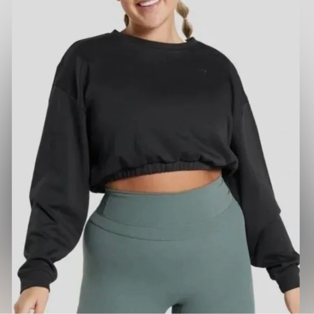 EUC Gymshark x Whitney Simmons Black Cropped Pullover Sweatshirt Size M